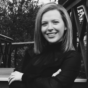 Meet your Posher, Caitlin